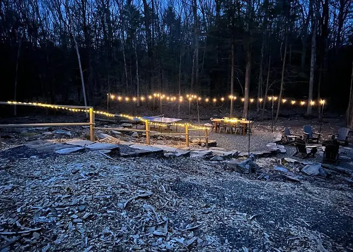 Luxury Woodstock Retreat Hot Tub And Heated Pool